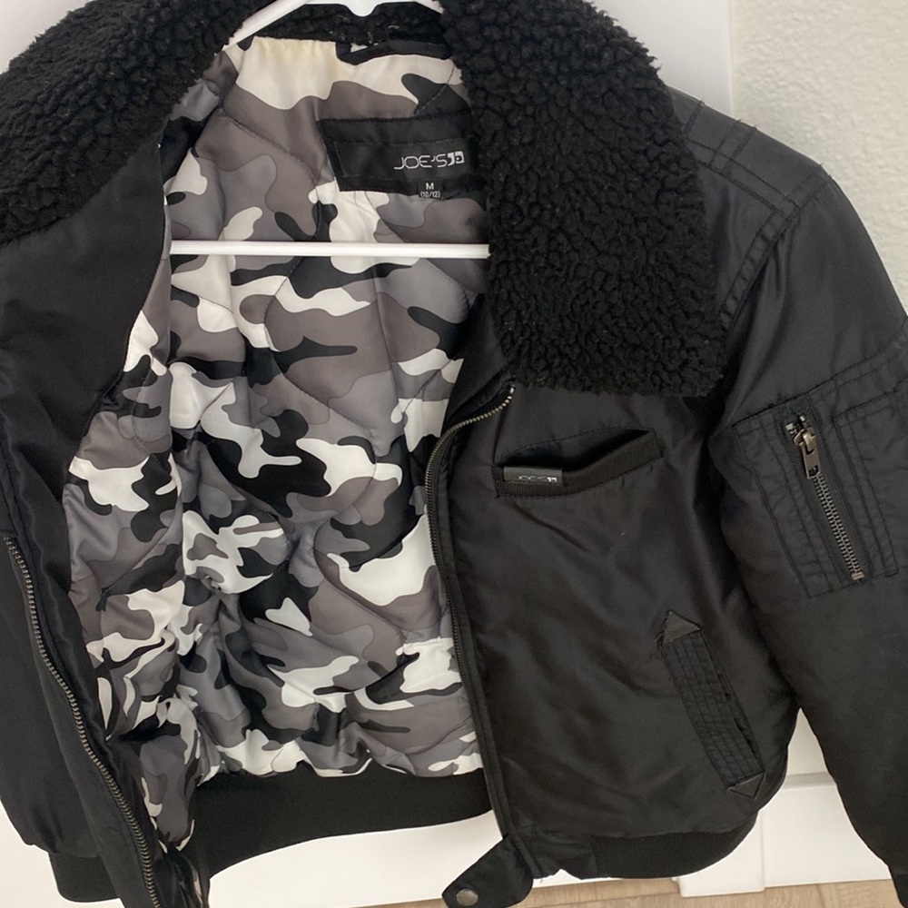 Jacket - Picture 5 of 7